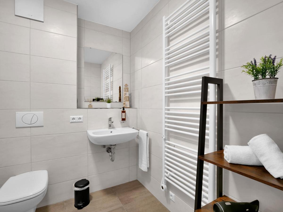 Inhome Studio Apartment - Kueche - Parken - Tv シュヴェービッシュ・ハル エクステリア 写真
