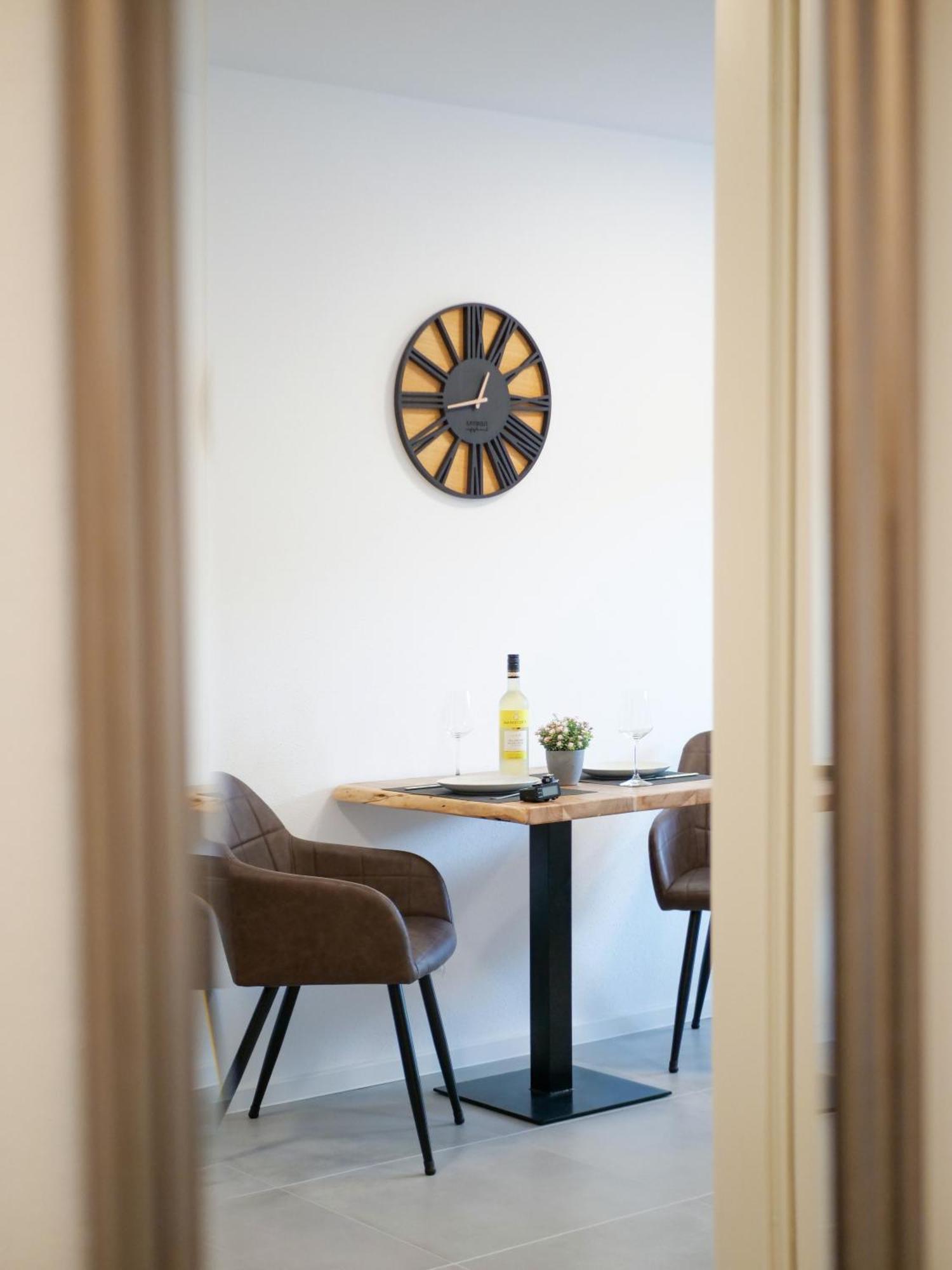 Inhome Studio Apartment - Kueche - Parken - Tv シュヴェービッシュ・ハル エクステリア 写真