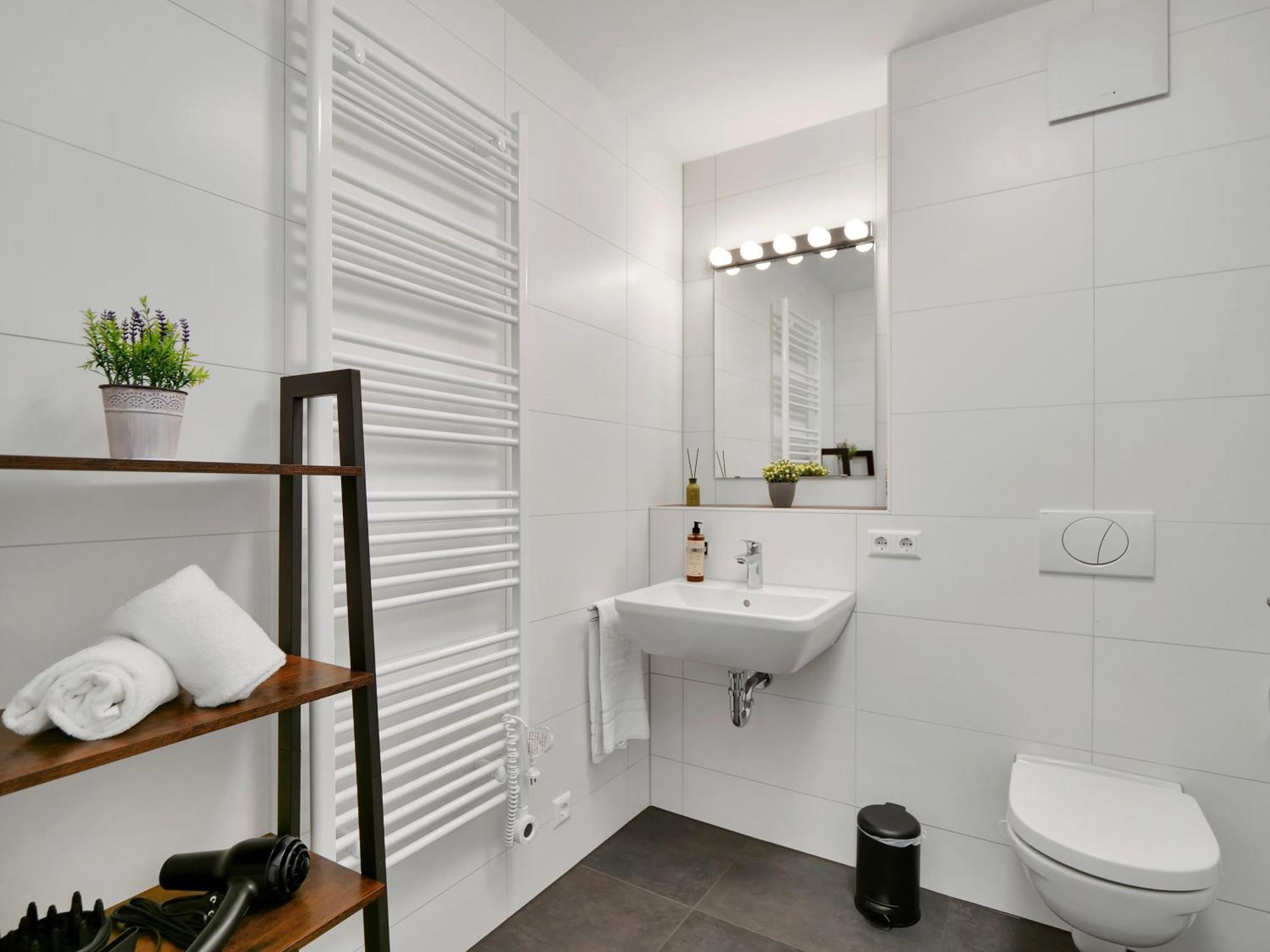 Inhome Studio Apartment - Kueche - Parken - Tv シュヴェービッシュ・ハル エクステリア 写真